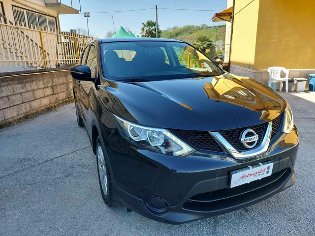 Nissan Qashqai 1.2 DIG-T Visia usato a GROTTAMINARDA