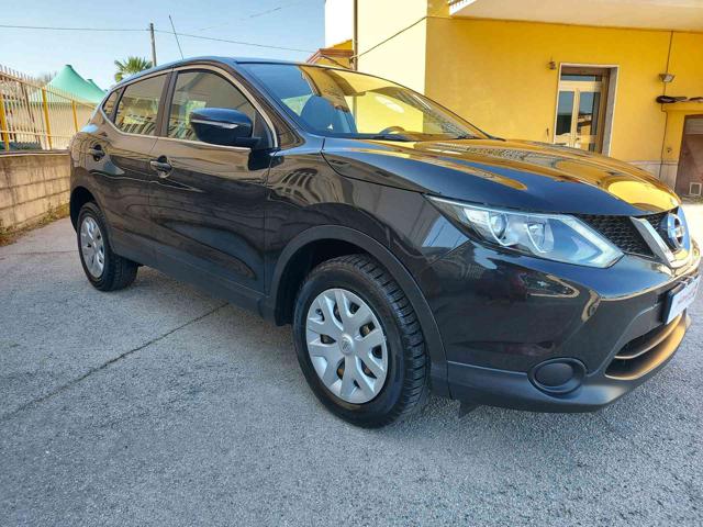 Nissan Qashqai 1.2 DIG-T Visia usato a GROTTAMINARDA