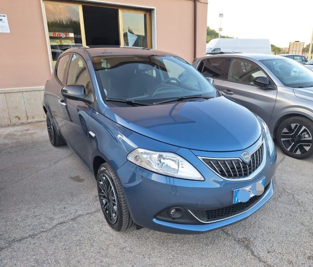 Lancia Ypsilon 1.0 FireFly 5 porte S&S Hybrid Gold, del 2022, 64.000 km, in vendita a Grottaminarda (AV)