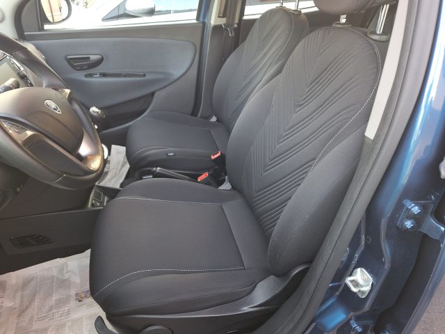 Lancia Ypsilon 1.0 FireFly 5 porte S&S Hybrid Gold - foto 4 di 4