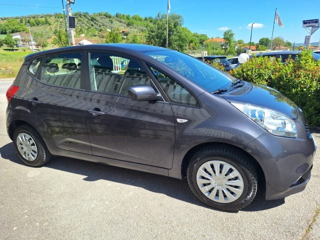 Kia Venga 1.4 CRDi 90CV Active - foto 2 di 4