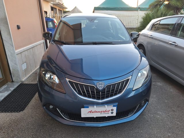 Lancia Ypsilon 1.0 FireFly 5 porte S&S Hybrid Gold - foto 2 di 4