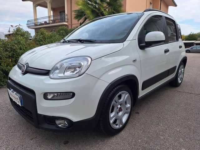Fiat Panda 1.0 FireFly S&S Hybrid, del 2023, 72.000 km, in vendita a Grottaminarda (AV)