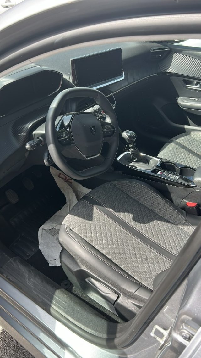 Peugeot 208 PureTech 100 Stop&Start 5 porte Allure - foto 2 di 2