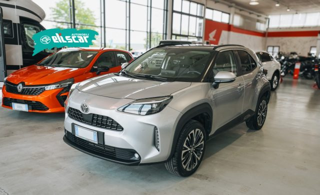 Toyota Yaris Cross 1.5 Hybrid 130 CV 5p. E-CVT AWD-i Lounge - foto 2 di 4