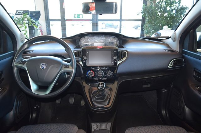 Lancia Ypsilon 1.0 FireFly 5 porte Hybrid usato a SONA