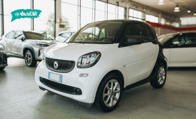 smart forTwo 70 1.0 Coupe - foto 2 di 4