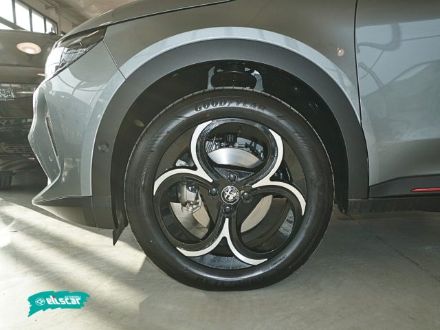 Alfa Romeo Junior 1.2 145 CV Hybrid eDCT6 Speciale - foto 4 di 4