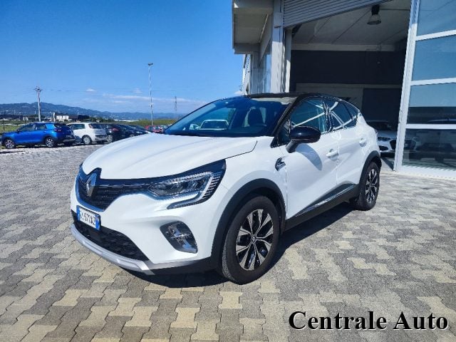 Renault Captur TCe 90 CV Techno, del 2022, 17.484 km, in vendita a Montecchio Maggiore (VI)