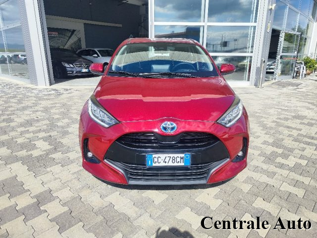 Toyota Yaris 1.5 Hybrid 5 porte Lounge - foto 2 di 4