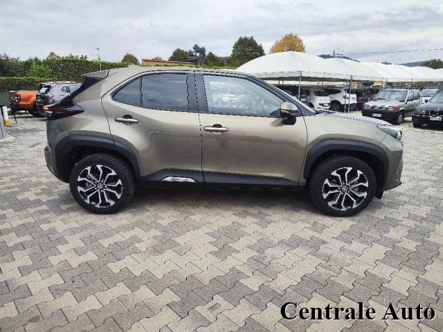 Toyota Yaris Cross 1.5 Hybrid 5p. E-CVT AWD-i Trend - foto 4 di 4