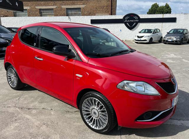 Lancia Ypsilon 1.2 69 CV 5 porte GPL Ecochic Gold - foto 3 di 4