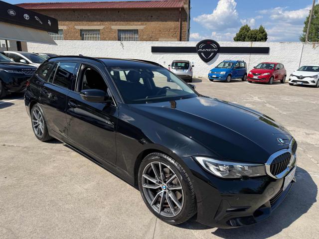 BMW 320 d 48V Touring Sport - foto 3 di 4