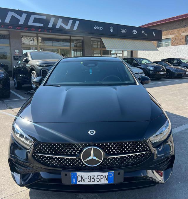 Mercedes-Benz A 180 d Automatic Premium - foto 2 di 4