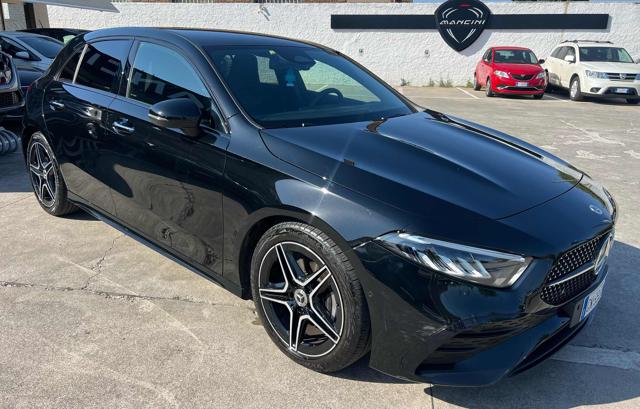 Mercedes-Benz A 180 d Automatic Premium - foto 3 di 4