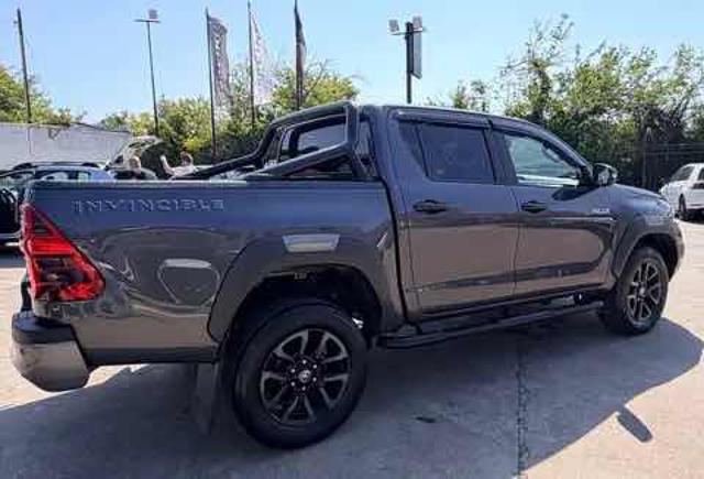 Toyota Hilux 2.8 D A/T 4WD 4 porte Double Cab Invincible - foto 4 di 4