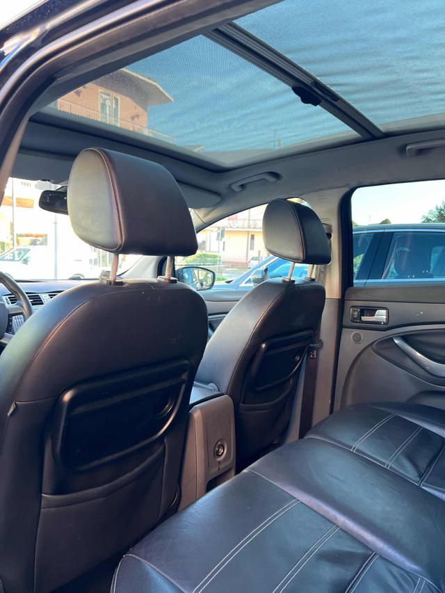 Ford Kuga 2.0 TDCi 136 CV 2WD Titanium DPF, del 2009, 323.000 km, in vendita a Civita Castellana (VT)