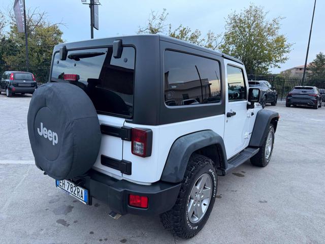 Jeep Wrangler 2.8 CRD DPF Rubicon Auto - foto 4 di 4