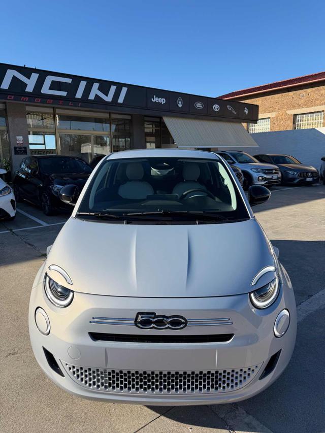 Fiat 500 Berlina Hybrid Icon - foto 2 di 4