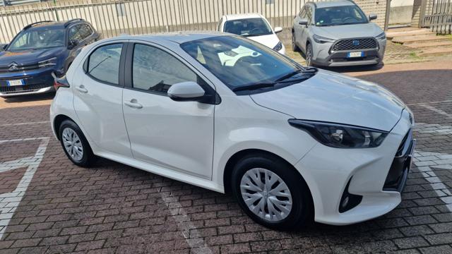 Toyota Yaris 1.0 5 porte Active - foto 3 di 4