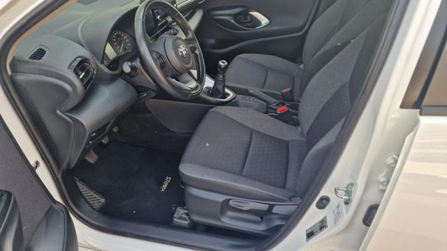 Toyota Yaris 1.0 5 porte Active usato a VIGNATE