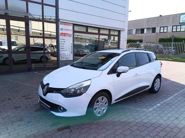Renault Clio Sporter 1.5 dCi 8V 75CV Live, del 2014, 125.357 km, in vendita a Vignate (MI)