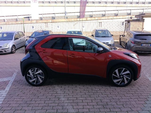 Toyota Aygo X 1.0 VVT-i 72 CV 5 porte Lounge S-CVT - foto 4 di 4