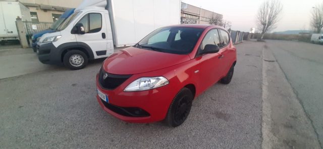 Lancia Ypsilon 0.9 TwinAir 5 porte Metano Ecochic usato a MARTINSICURO
