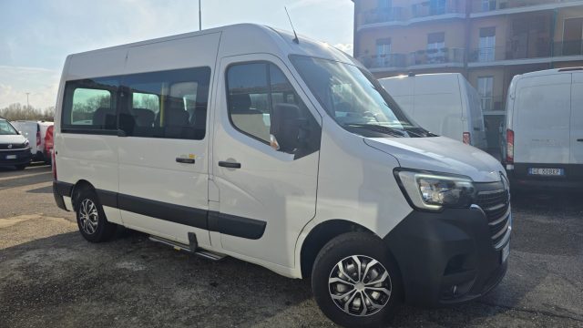 Renault Master T35 2.3dCi150 PM-TM L2H2 Energy 9posti disabili usato a PAVIA