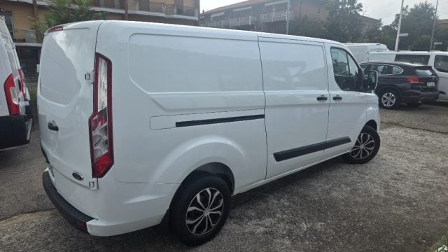 Ford Transit Custom 320 2.0 EcoBlue 130 PL Trend passo lungo - foto 2 di 4