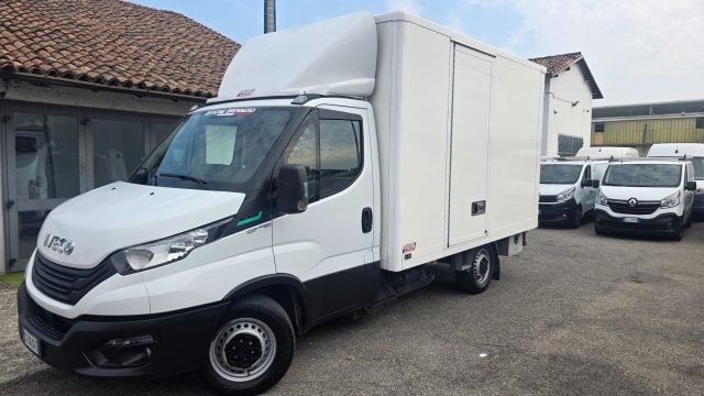 Iveco Daily 35S14N 3.0 CNG PL Furgonato Boxato Metano - foto 3 di 4