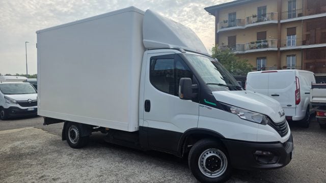 Iveco Daily 35S14N 3.0 CNG PL Furgonato Boxato Metano, del 2024, 39.528 km, in vendita a Pavia (PV)