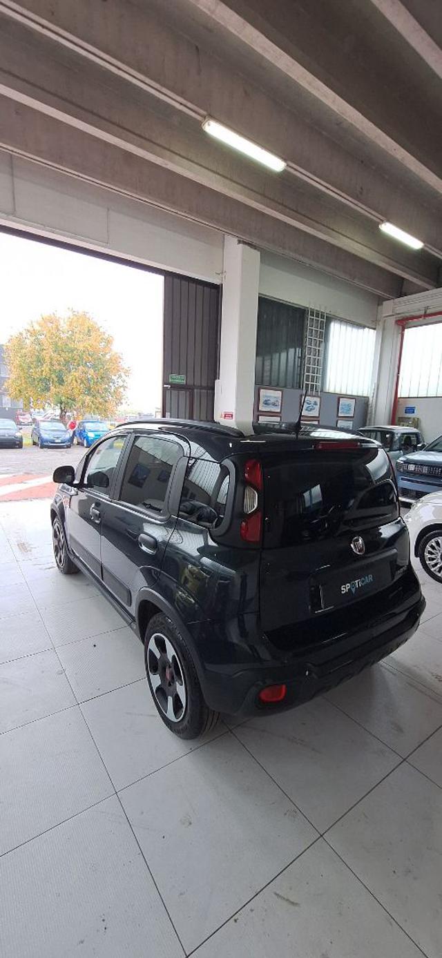 Fiat Panda Cross 1.0 FireFly S&S Hybrid, del 2024, 20.028 km, in vendita a Tortona (AL)
