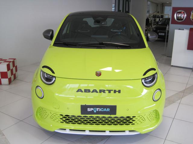 Abarth 500e Scorpionissima - foto 2 di 4