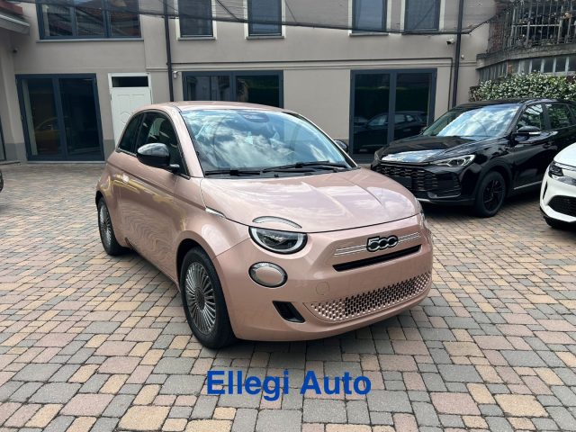 Fiat 500 Berlina Hybrid Icon PACK COMFORT KM 0 - foto 2 di 4