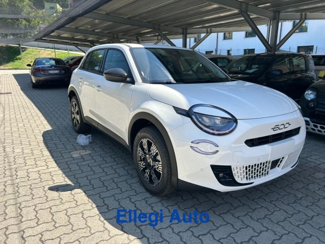 Fiat 600 Hybrid 110 CV DCT MHEV COMFORT SPECIALE KM0 nuovo a CASTELLO DI ANNONE
