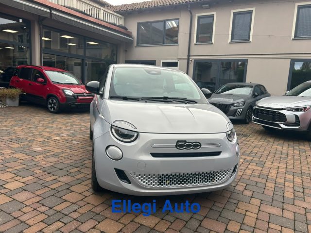 Fiat 500 PROMO FIN. Berlina Hybrid Icon KM0 + PACK STYLE - foto 3 di 4