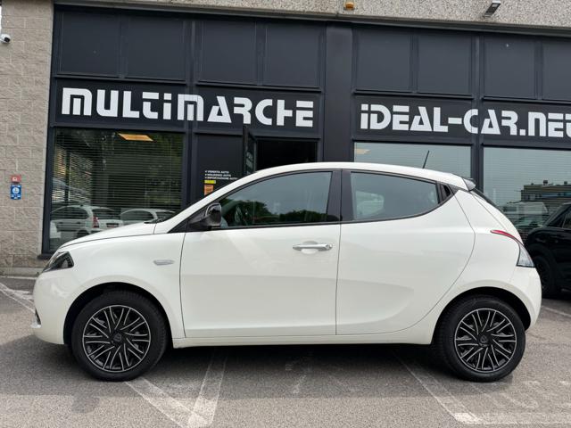 Lancia Ypsilon 1.0 FireFly 5 porte Hybrid Gold - foto 2 di 4