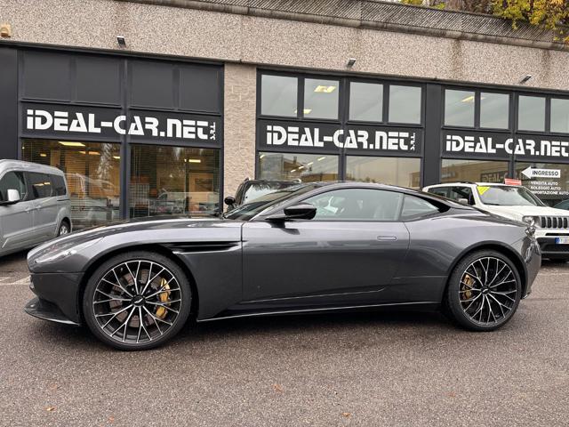 Aston Martin DB11 V8 Coupé - foto 2 di 14