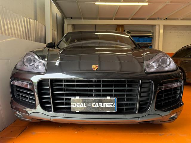 Porsche Cayenne 4.8 Turbo - foto 4 di 4