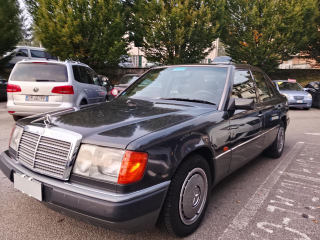 Mercedes-Benz 200 E 200 (W124) iscrivibile ASI su richiesta, del 1990, 90.000 km, in vendita a Senna Comasco (CO)