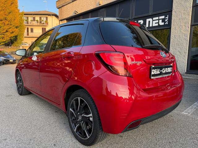 Toyota Yaris 1.5 Hybrid 5 porte Trend "Red Edition" - foto 3 di 4