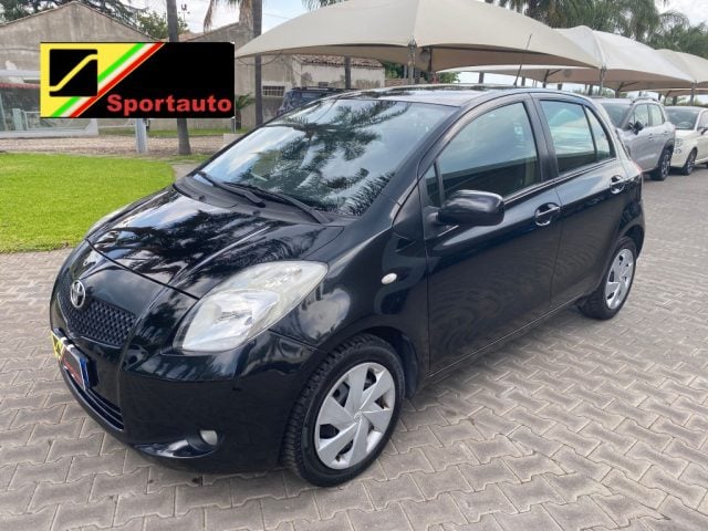Toyota Yaris 1.3 5 porte Sol, del 2008, 173.000 km, in vendita a Giarre (CT)