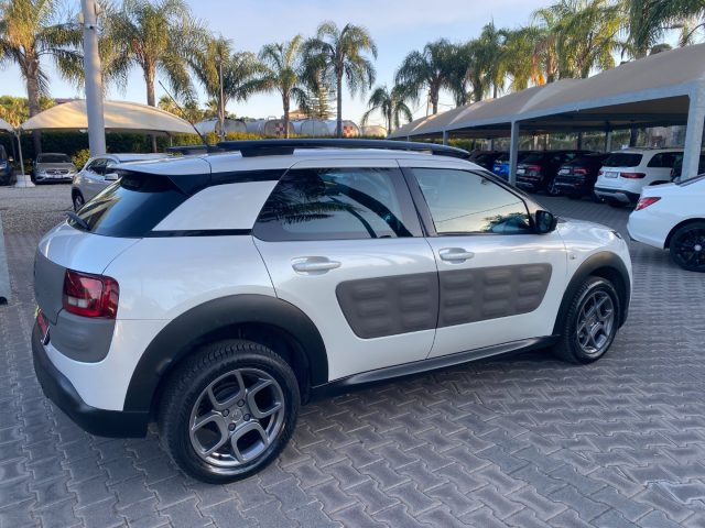 Citroen C4 Cactus PureTech 82 Shine - foto 4 di 4