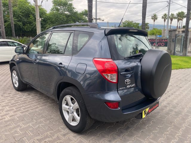 Toyota RAV 4 RAV4 2.2 D-4D 136 CV Sol - foto 4 di 4