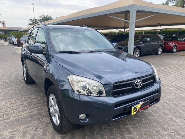 Toyota RAV 4 RAV4 2.2 D-4D 136 CV Sol - foto 2 di 4
