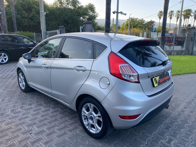 Ford Fiesta 1.5 TDCi 75CV 5 porte Titanium - foto 3 di 25