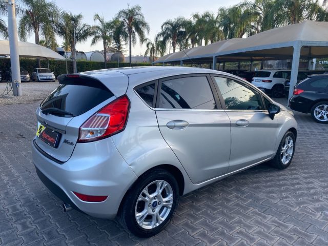Ford Fiesta 1.5 TDCi 75CV 5 porte Titanium - foto 4 di 25