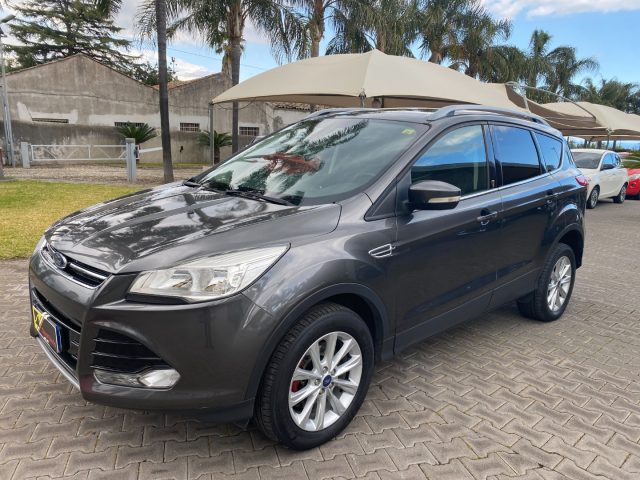 Ford Kuga 2.0 TDCI 150 CV 4WD Powershift Titanium, del 2015, 195.000 km, in vendita a Giarre (CT)