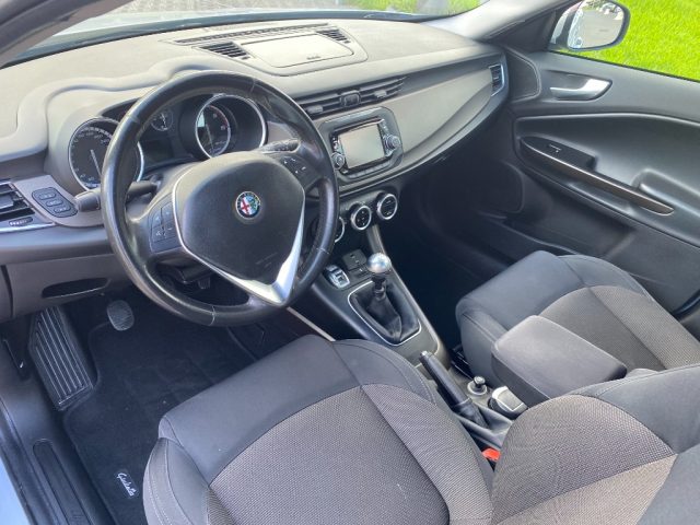 Alfa Romeo Giulietta 1.6 JTDm-2 105 CV, del 2015, 213.000 km, in vendita a Giarre (CT)